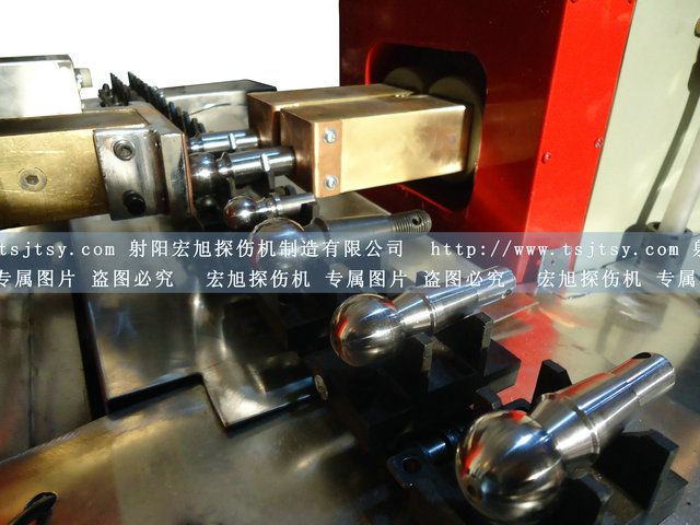 產(chǎn)品名稱：球頭銷專用熒光磁粉探傷機(jī)
產(chǎn)品型號：HCDG-2000
產(chǎn)品規(guī)格：熒光、二工位流水線